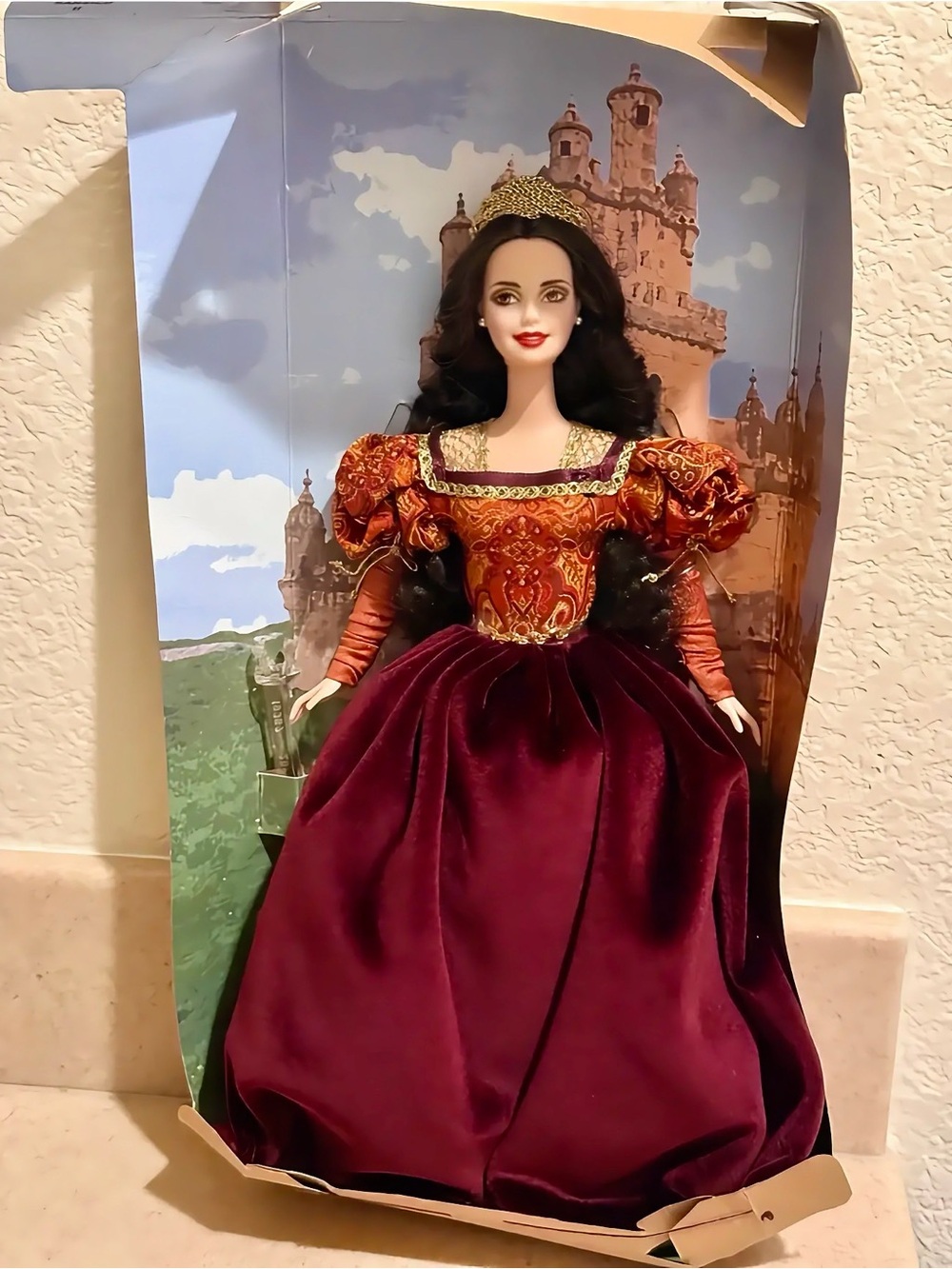 2002 Barbie Princess Portuguese Empire #56217 NRFB Certificate Included - Picture 3 of 6